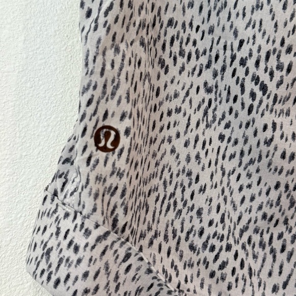 Lululemon Women’s Spring Break Away Shorts Dottie Dash White Black Grey - Picture 6 of 11